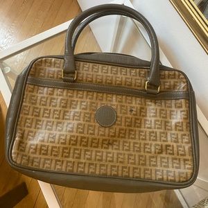 VINTAGE FENDI ZUCHINO BAG 💼